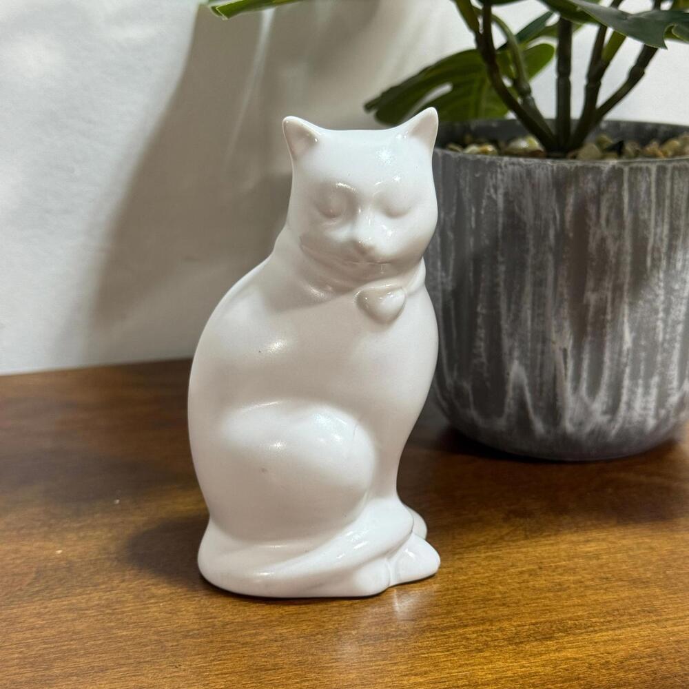 Partylite White Cat Vase 4" Tall